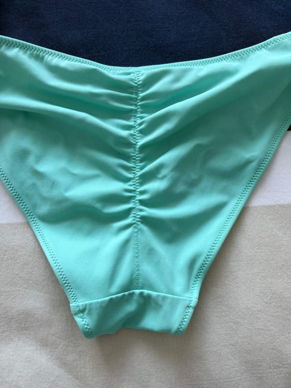 Victoria’s Secret Side String Bikini Bottoms Size Medium - Picture 9 of 12